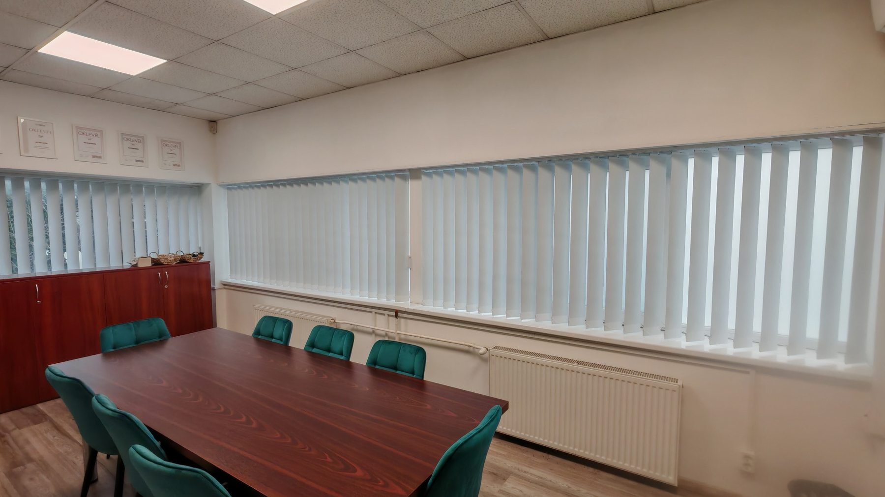 Reluxák és szalagfüggönyök